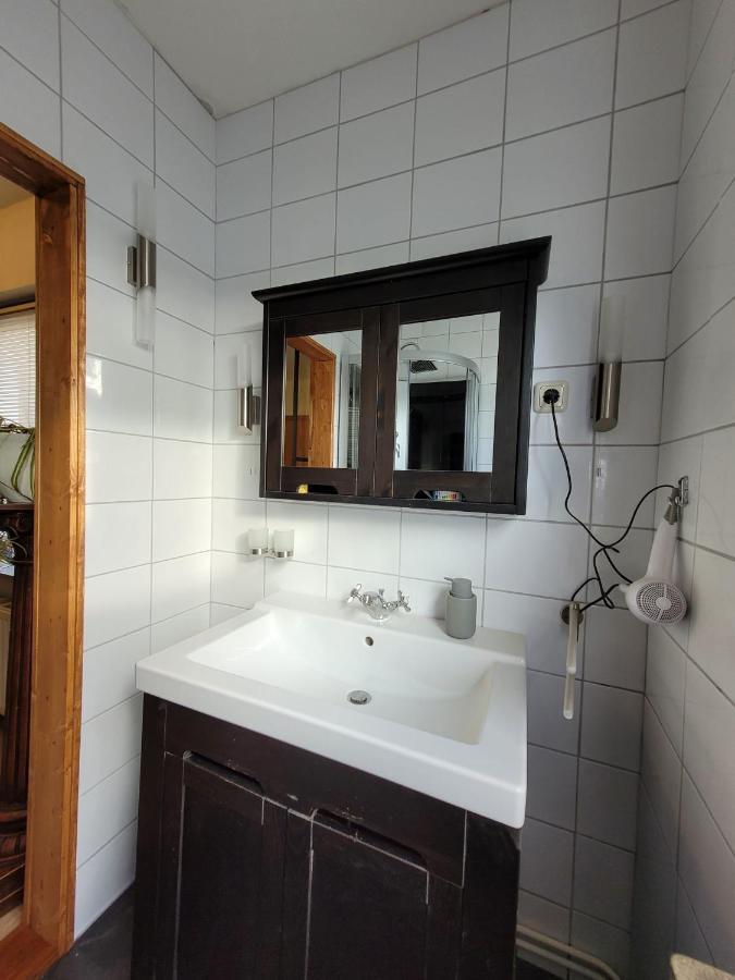 La Petite Gloire Bed and Breakfast Pogum Exteriör bild